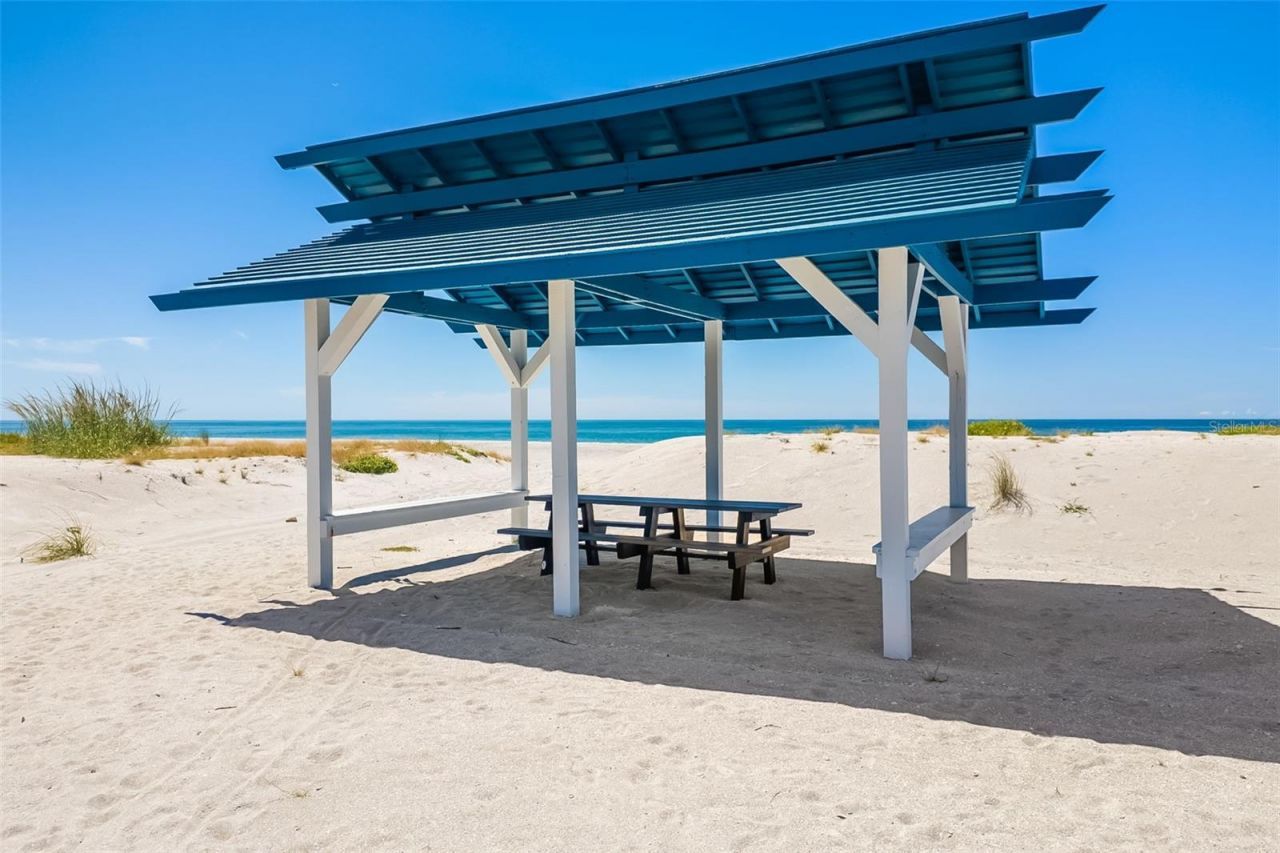 2326 Harbour Oaks Drive, Longboat Key, FL 34228 Photo