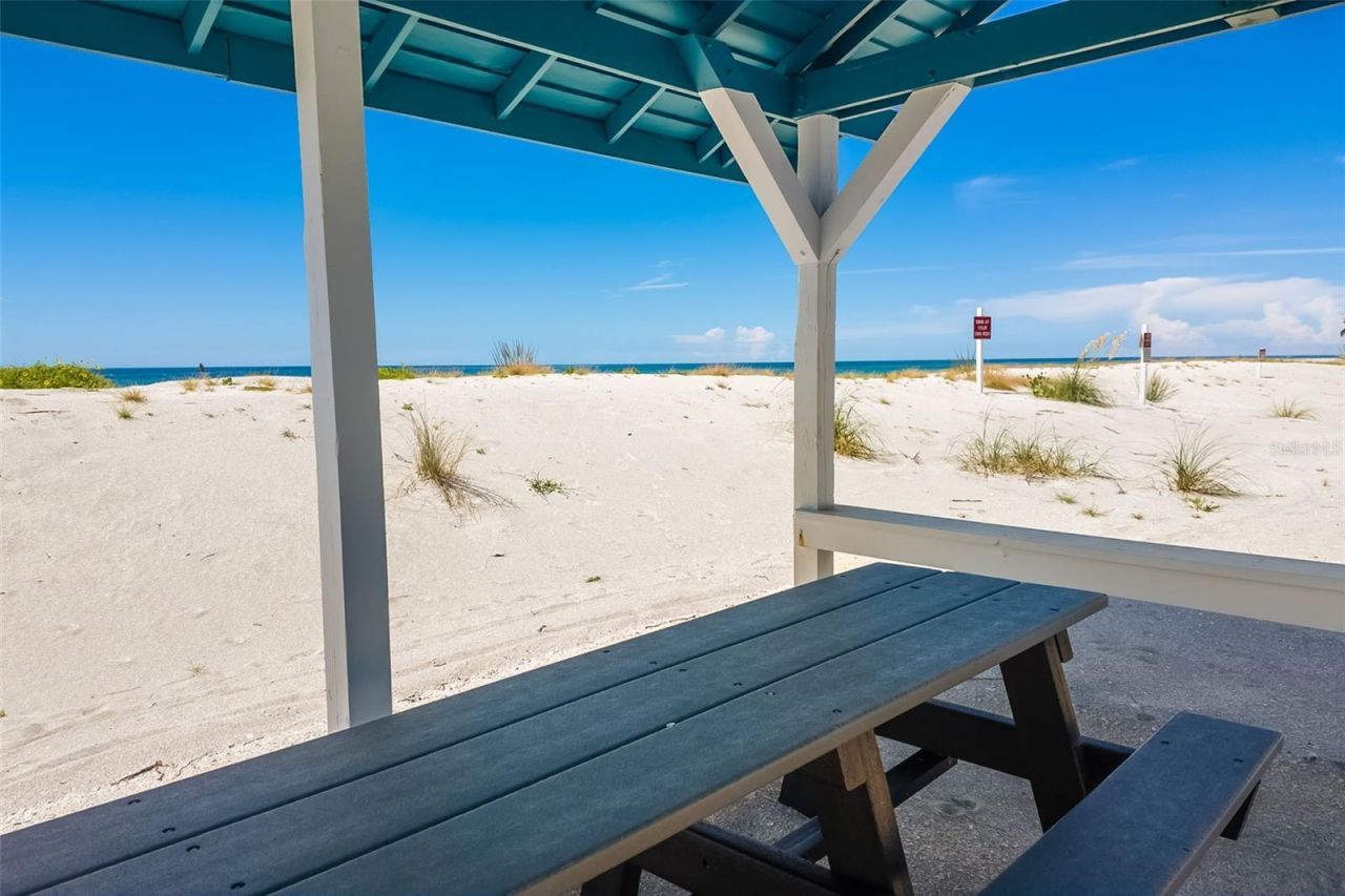 2326 Harbour Oaks Drive, Longboat Key, FL 34228 Photo