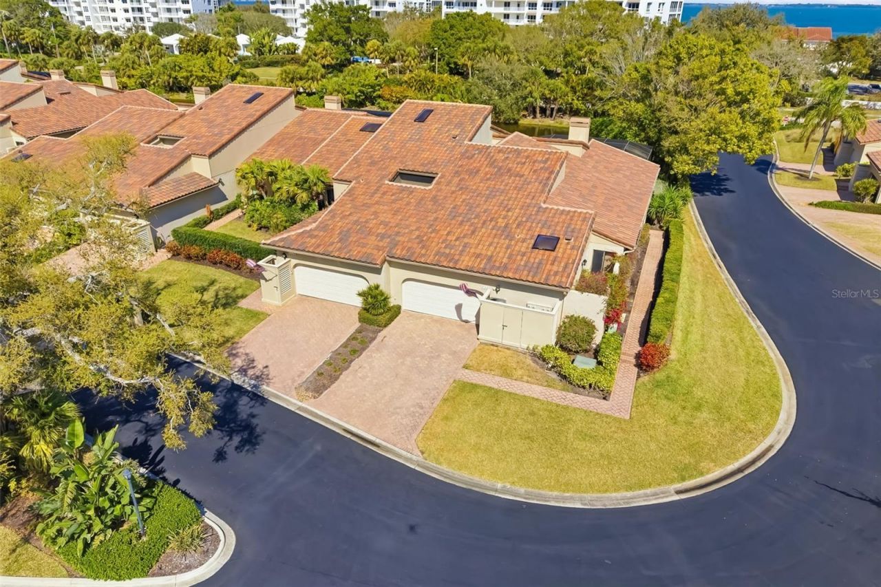 2326 Harbour Oaks Drive, Longboat Key, FL 34228 Photo