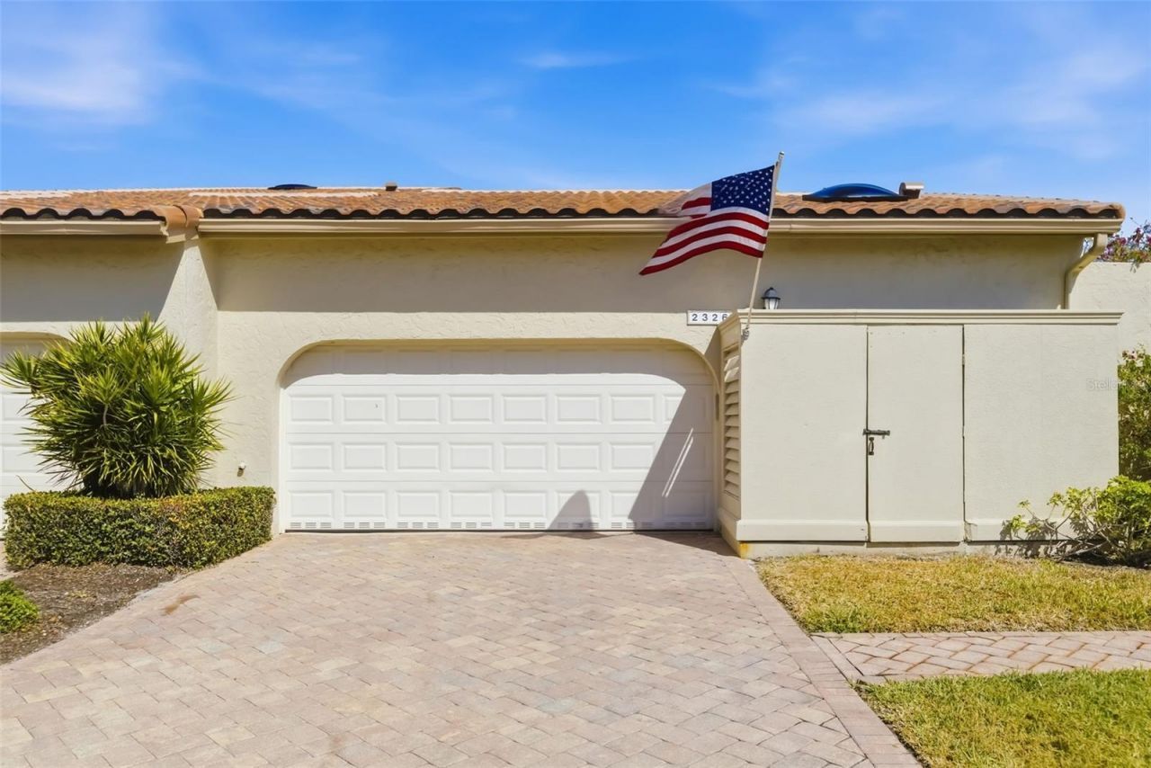 2326 Harbour Oaks Drive, Longboat Key, FL 34228 Photo