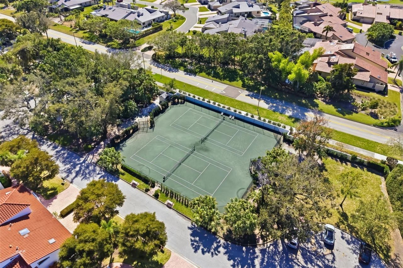 2326 Harbour Oaks Drive, Longboat Key, FL 34228 Photo