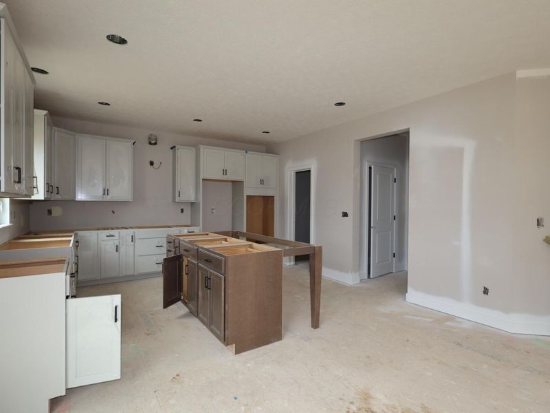 8302 Greenhill Way, Sunbury, OH 43074 Photo 2