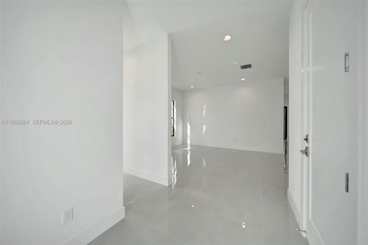 1427 SW 23rd St, Unit 1427, Fort Lauderdale, FL 33315 Photo