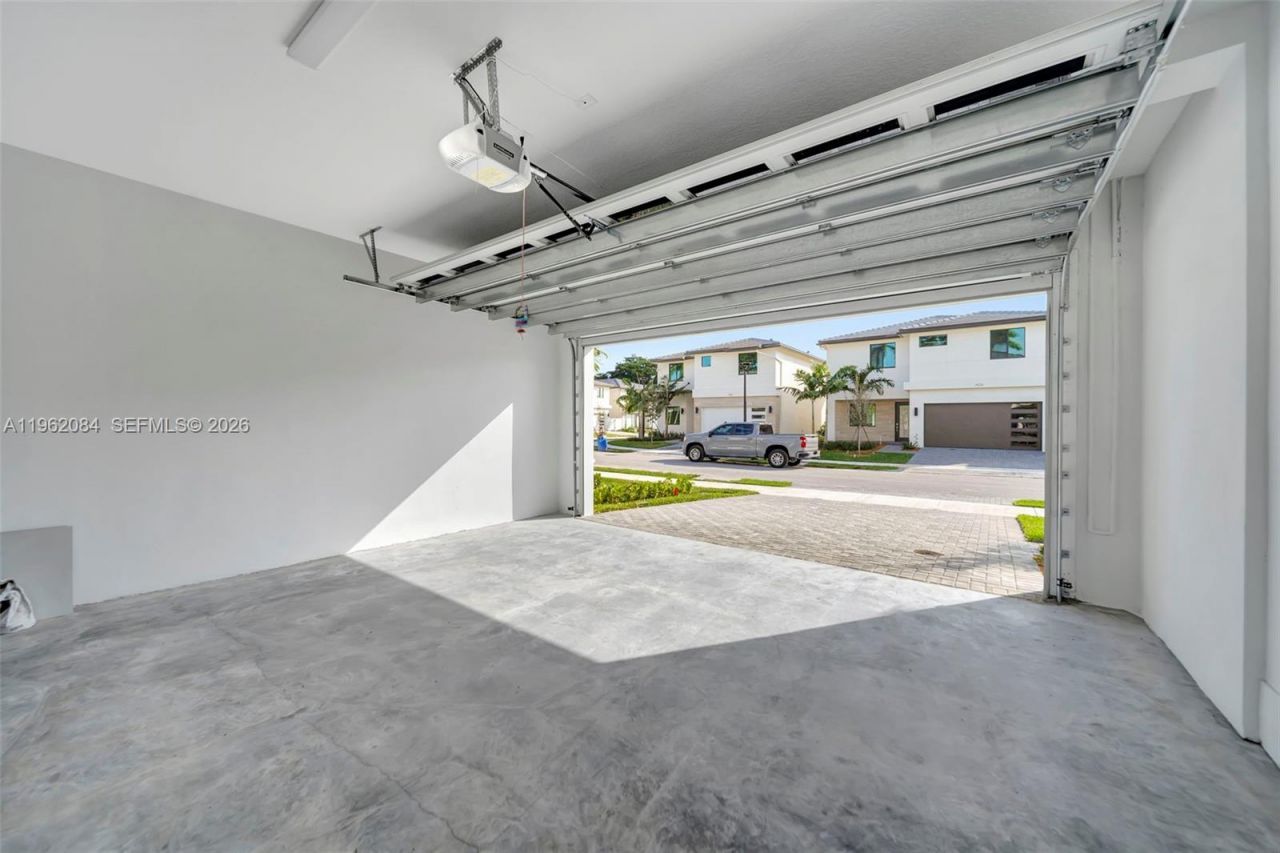 1427 SW 23rd St, Unit 1427, Fort Lauderdale, FL 33315 Photo