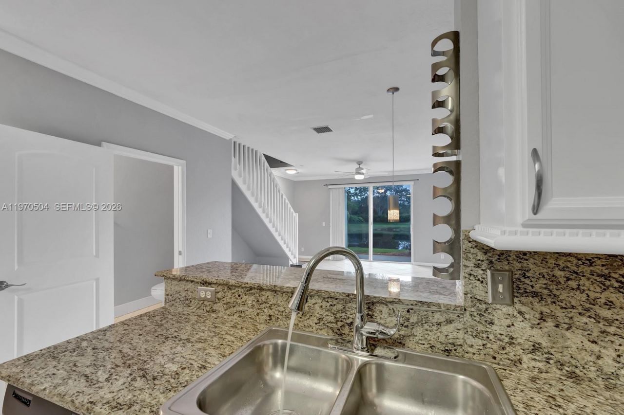 2590 Cordoba Bnd , Unit 2590, Weston, FL 33327 Photo