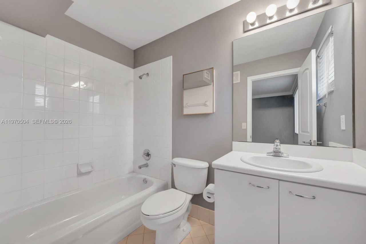 2590 Cordoba Bnd , Unit 2590, Weston, FL 33327 Photo