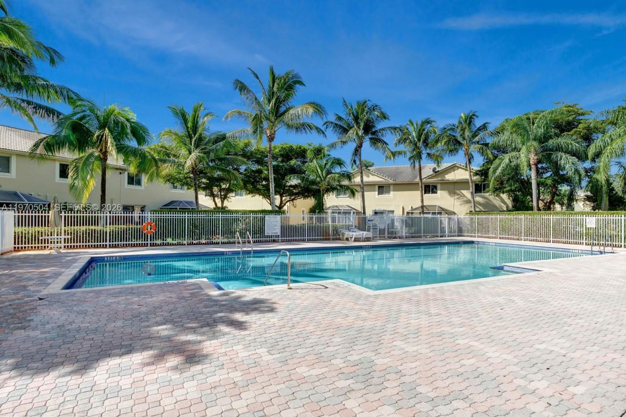 2590 Cordoba Bnd , Unit 2590, Weston, FL 33327 Photo