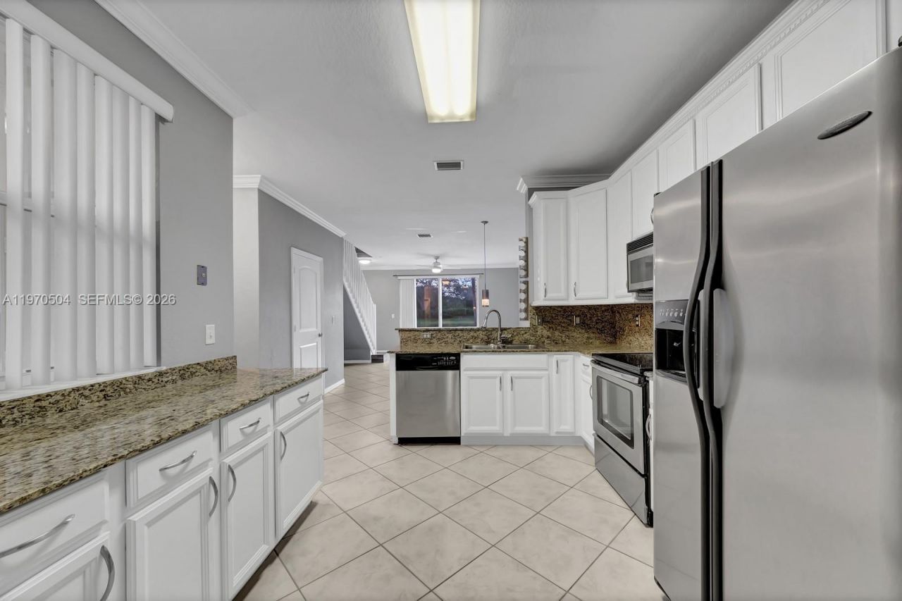 2590 Cordoba Bnd , Unit 2590, Weston, FL 33327 Photo