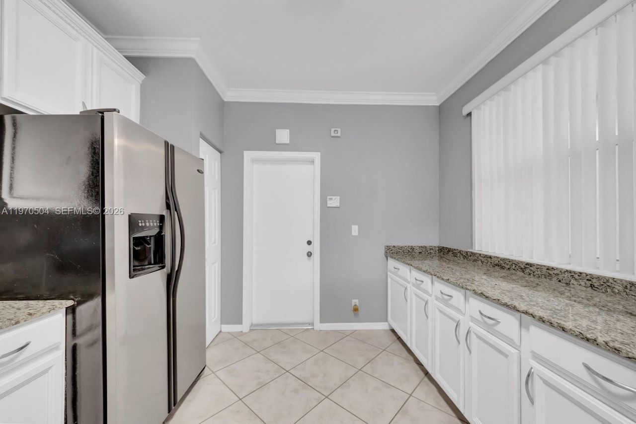 2590 Cordoba Bnd , Unit 2590, Weston, FL 33327 Photo