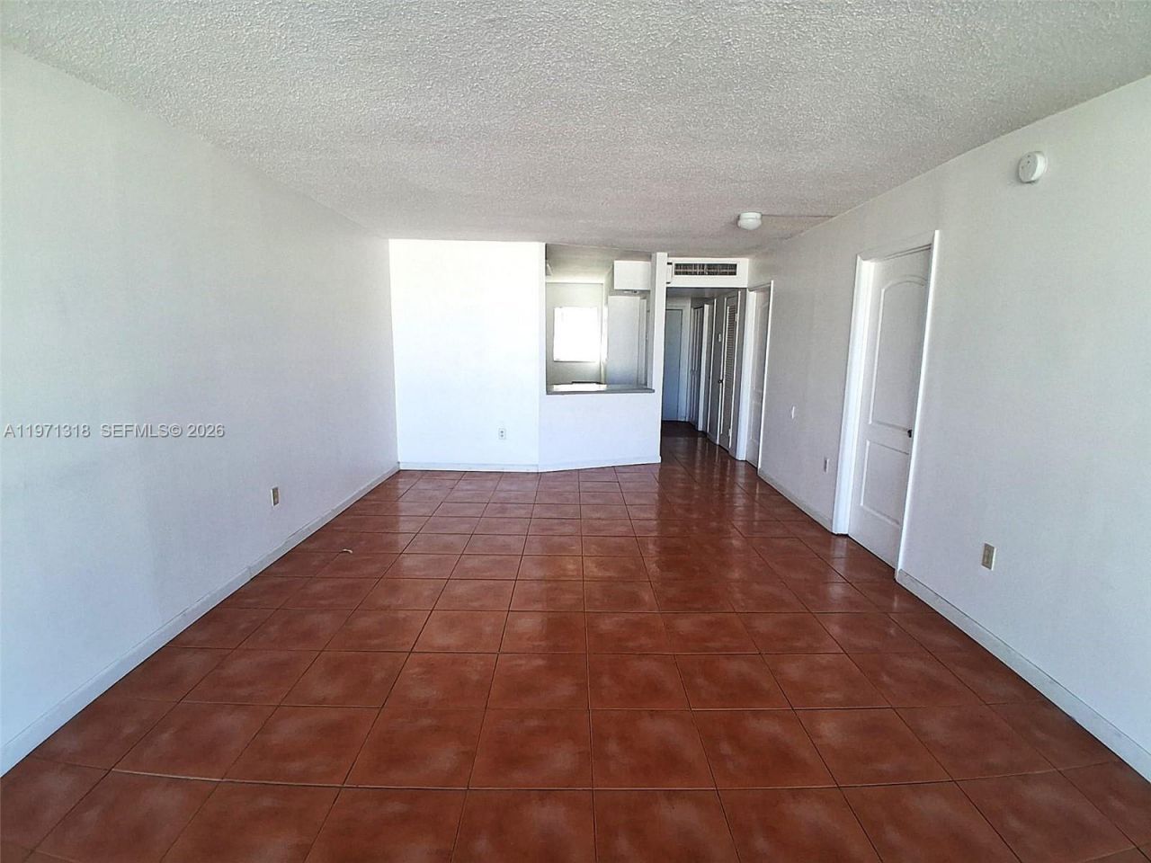 1770 NE 191st St , Unit 813-1, Miami, FL 33179 Photo