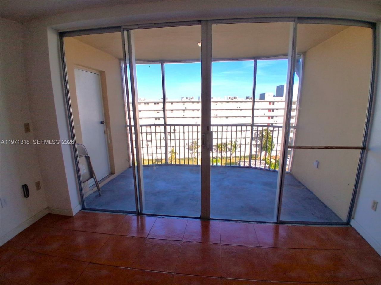 1770 NE 191st St , Unit 813-1, Miami, FL 33179 Photo