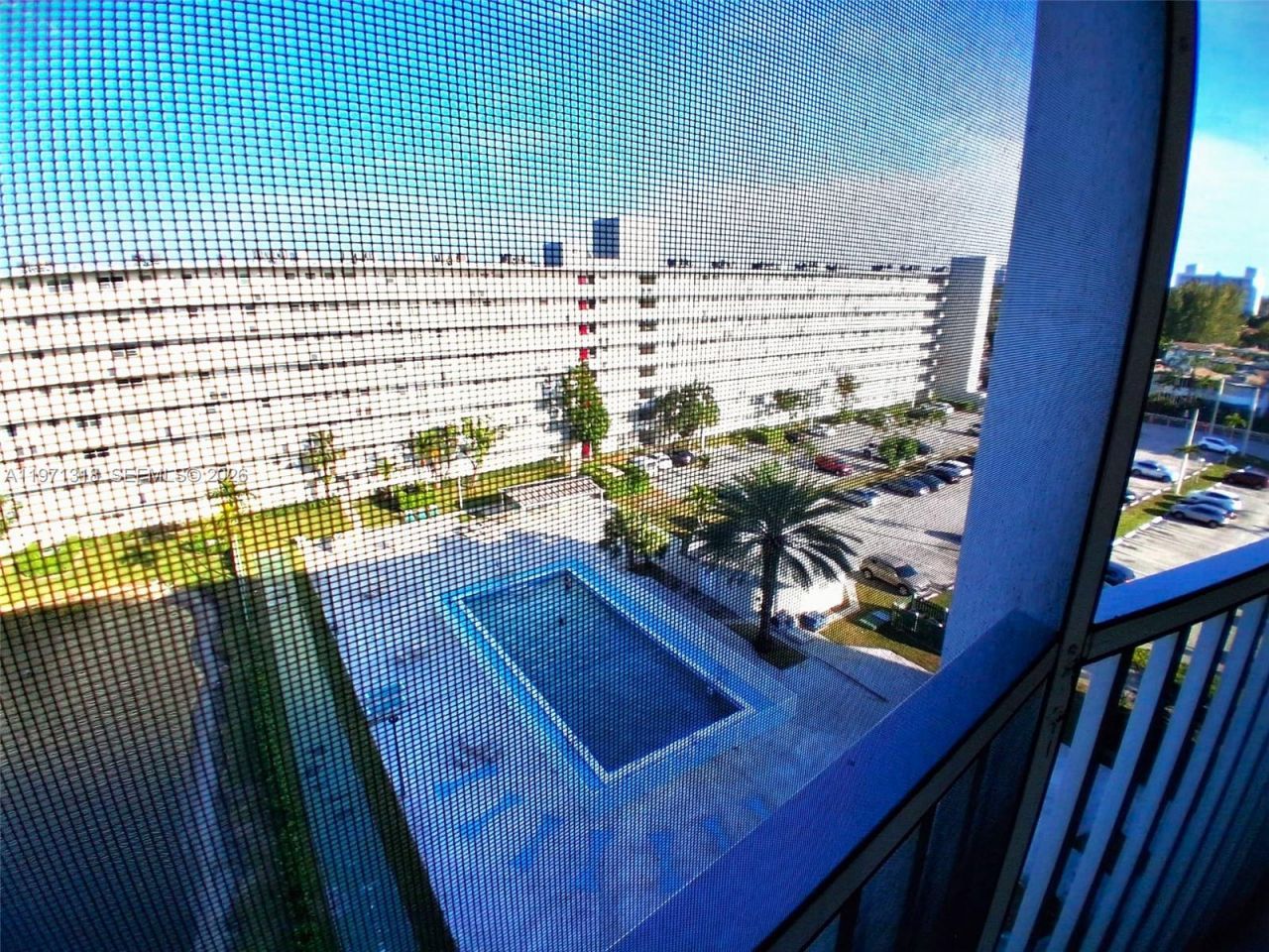 1770 NE 191st St , Unit 813-1, Miami, FL 33179 Photo