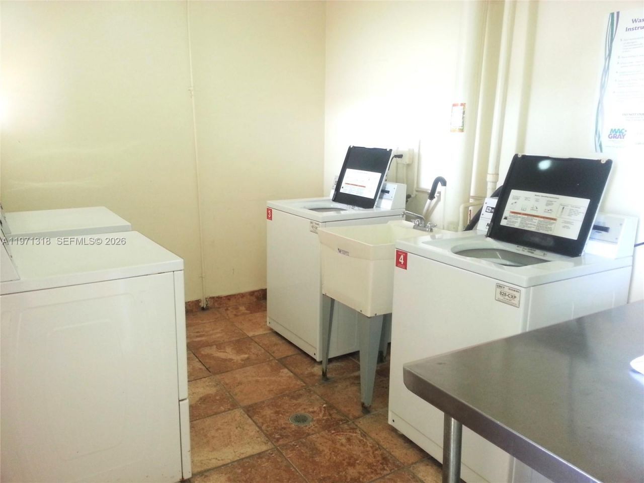 1770 NE 191st St , Unit 813-1, Miami, FL 33179 Photo