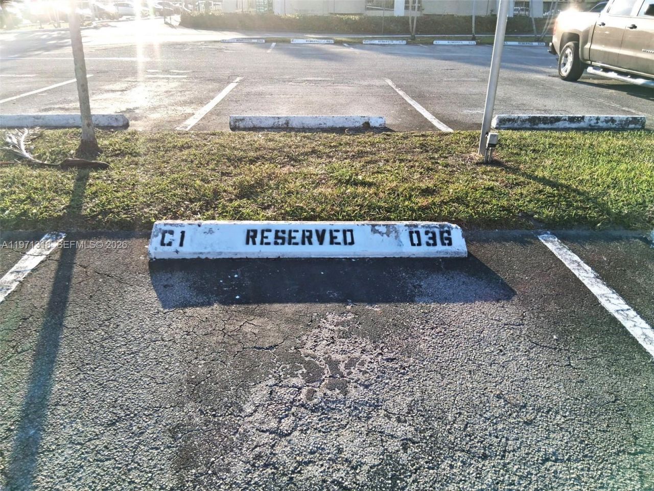 1770 NE 191st St , Unit 813-1, Miami, FL 33179 Photo