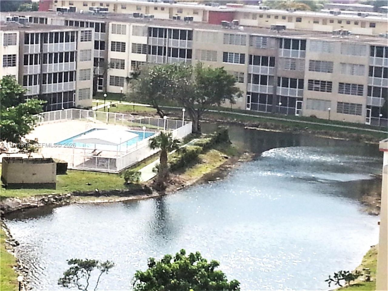 1770 NE 191st St , Unit 813-1, Miami, FL 33179 Photo