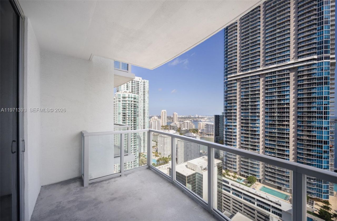 1060 Brickell Ave, Unit 3505, Miami, FL 33131 Photo