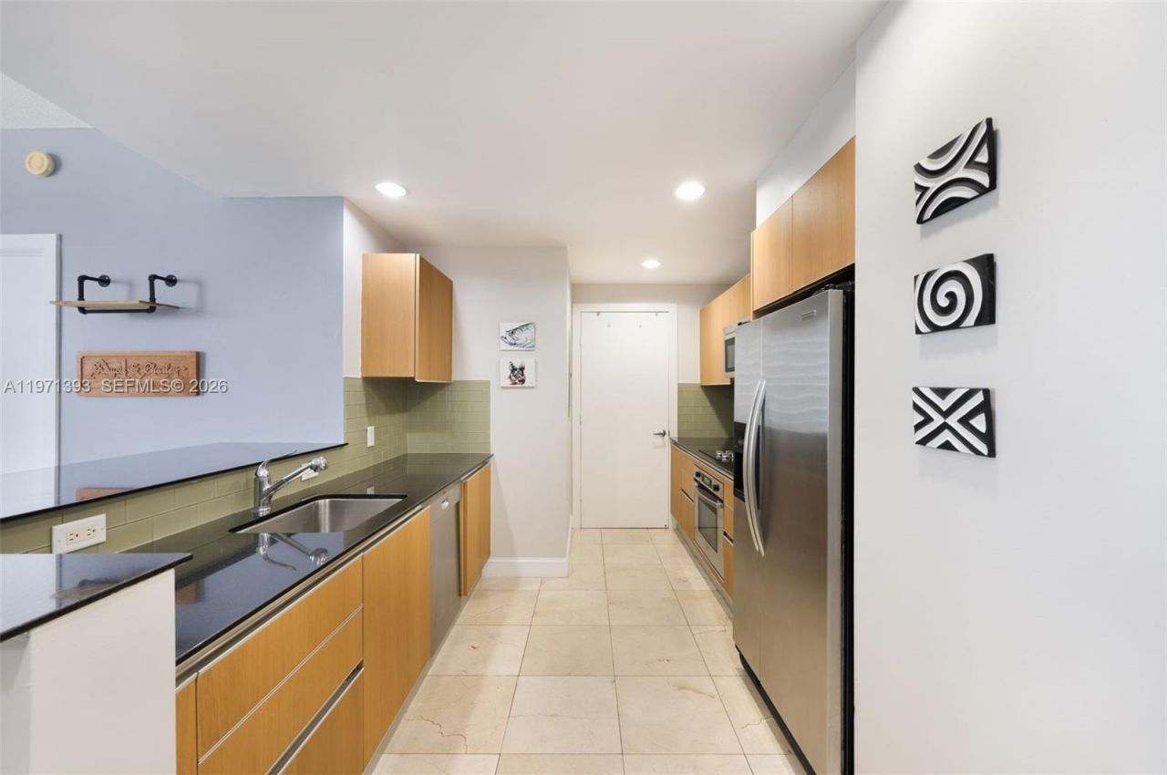 1060 Brickell Ave, Unit 3505, Miami, FL 33131 Photo