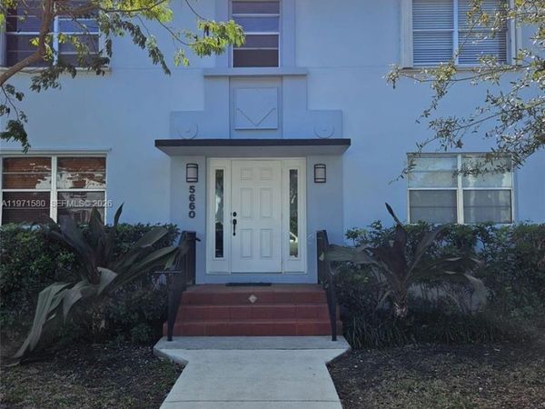 5660 SW 78th St, Unit 6A, Miami, FL 33143