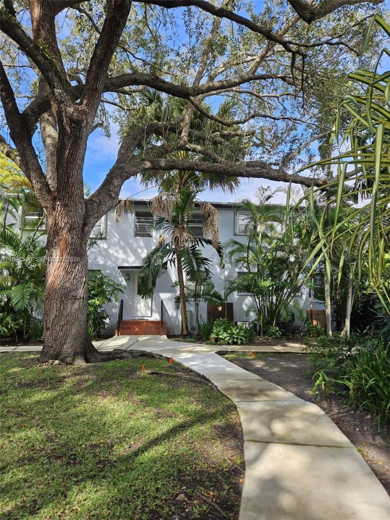 5660 SW 78th St, Unit 6A, Miami, FL 33143 Photo