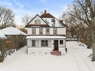 140 Belvidere Street W, West Saint Paul, MN 55118