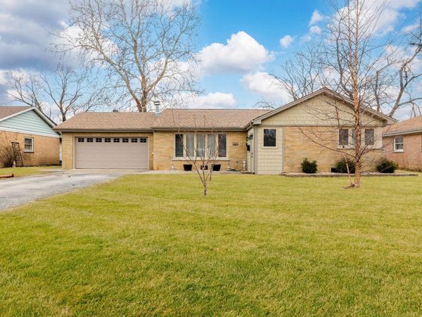 10615 S Plahm Court, Worth, IL 60482