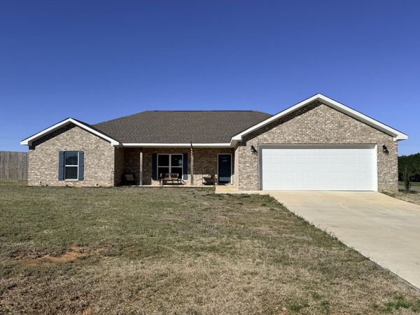 324 Herchel Gallop, Caledonia, MS 39740