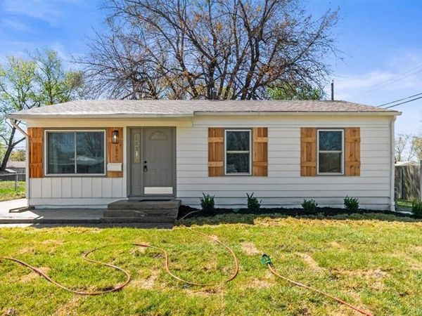 18505 E 5th Street, Independence, MO 64056