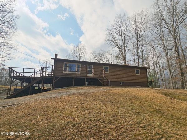 911 Big Ridge Rd, Oneida, TN 37841