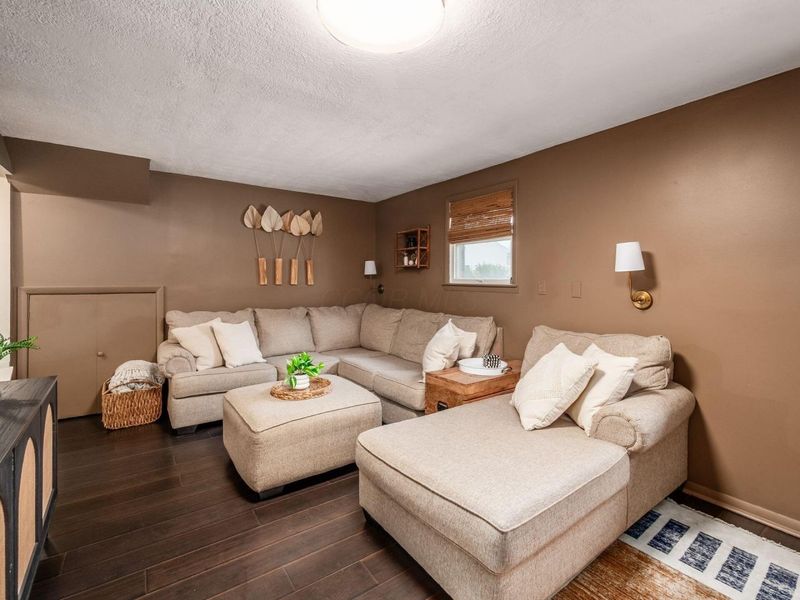 3691 Cannongate Drive, Columbus, OH 43228 Photo 18