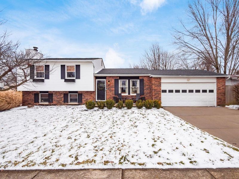 3691 Cannongate Drive, Columbus, OH 43228 Photo 2