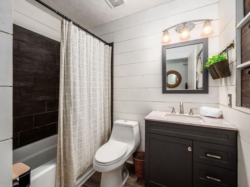 3691 Cannongate Drive, Columbus, OH 43228 Photo 33