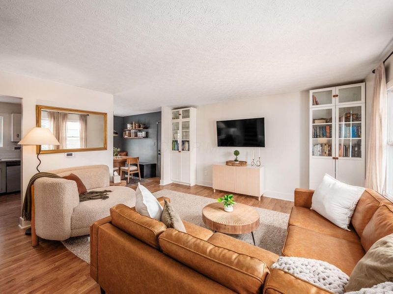 3691 Cannongate Drive, Columbus, OH 43228 Photo 4