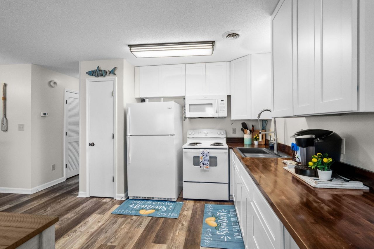 1920 Bent Grass Dr. Photo 20