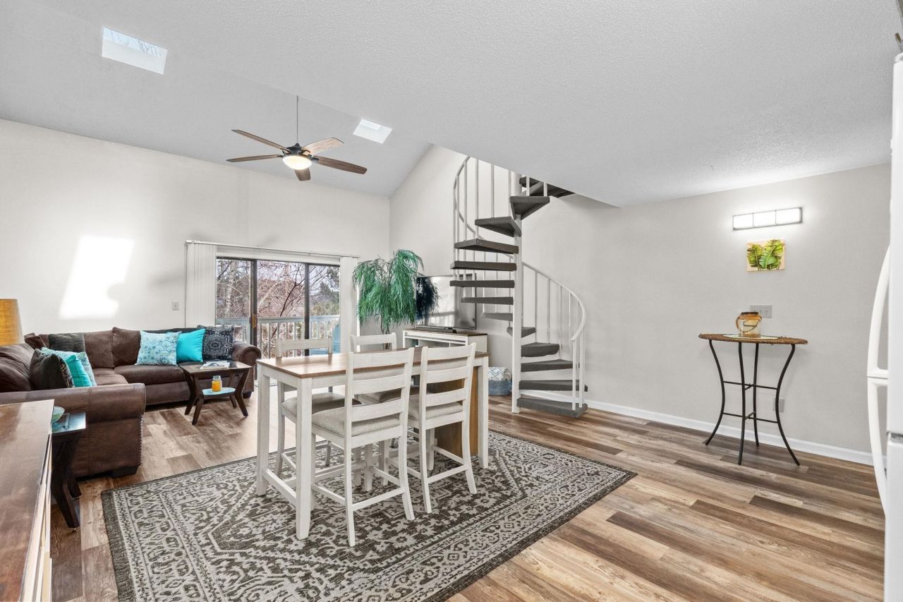 1920 Bent Grass Dr. Photo 21