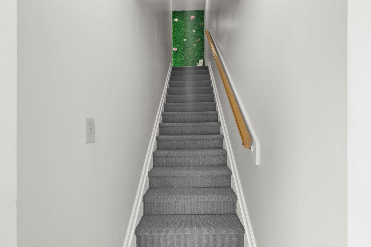 1920 Bent Grass Dr. Photo 4