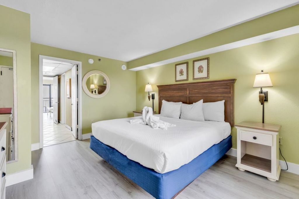 3000 N Ocean Blvd.  Photo 14