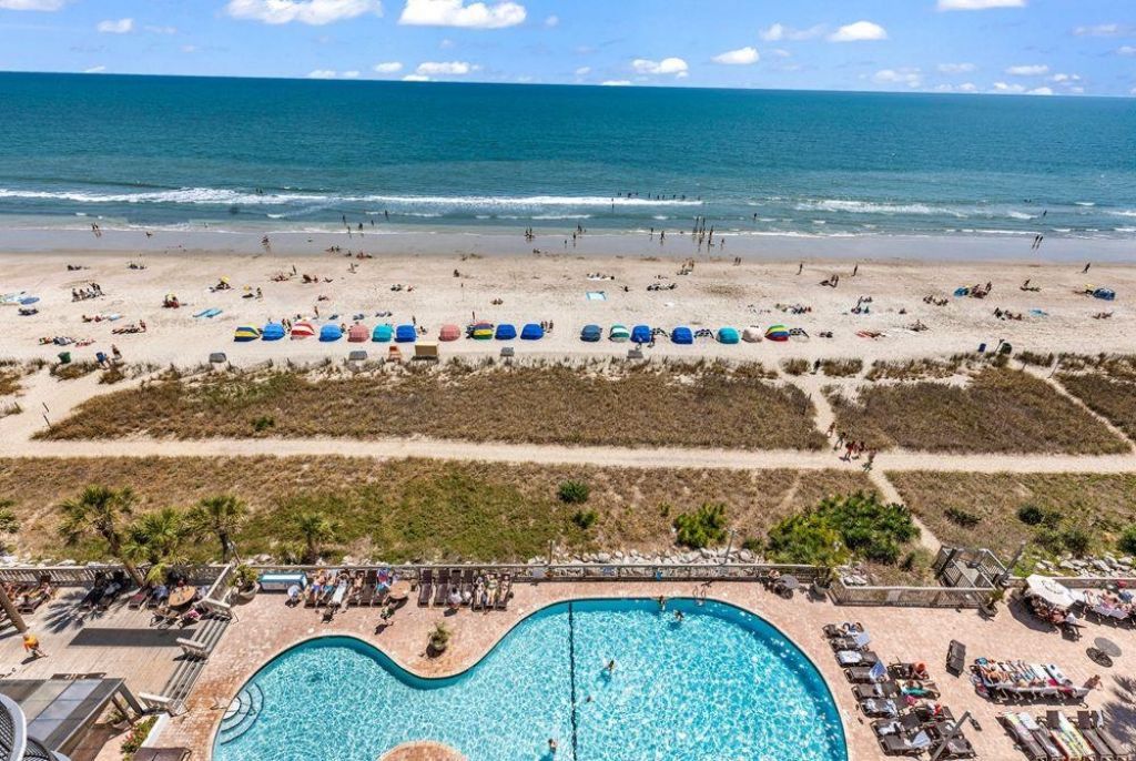 3000 N Ocean Blvd.  Photo 5