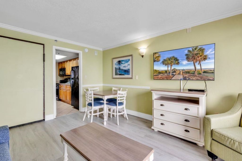 3000 N Ocean Blvd.  Photo 8