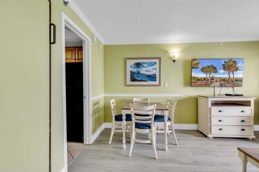 3000 N Ocean Blvd.  Photo 9