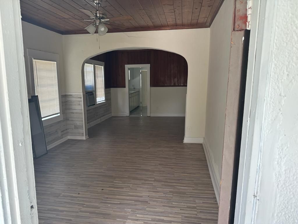 1046 30th Court, West Palm Beach, FL 33407 Photo