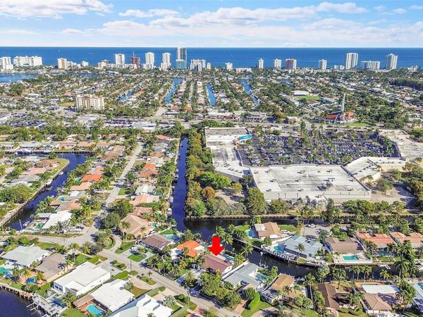 1080 SE 9th Avenue, Pompano Beach, FL 33060