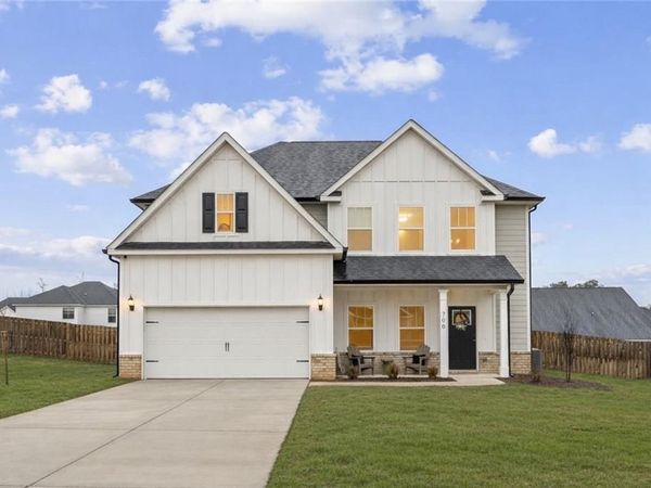 706 Lindsey Brooke Trace, Bonaire, GA 31005