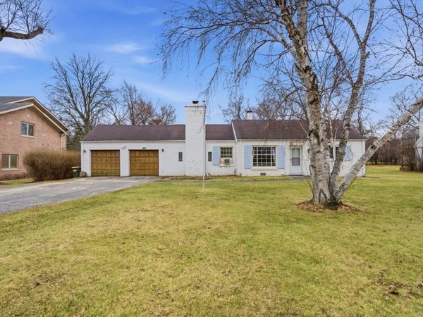 13 W Kenilworth Avenue, Prospect Heights, IL 60070