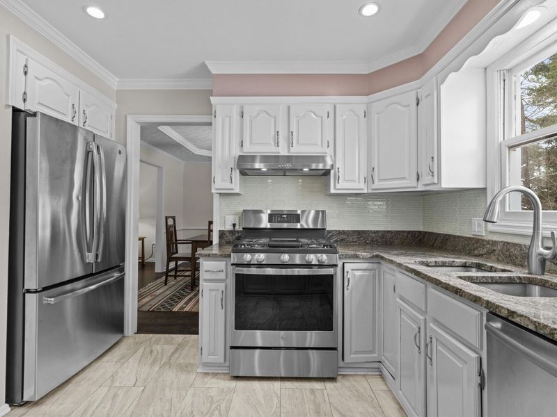 818 Werner Way, Columbus, OH 43085 Photo 10