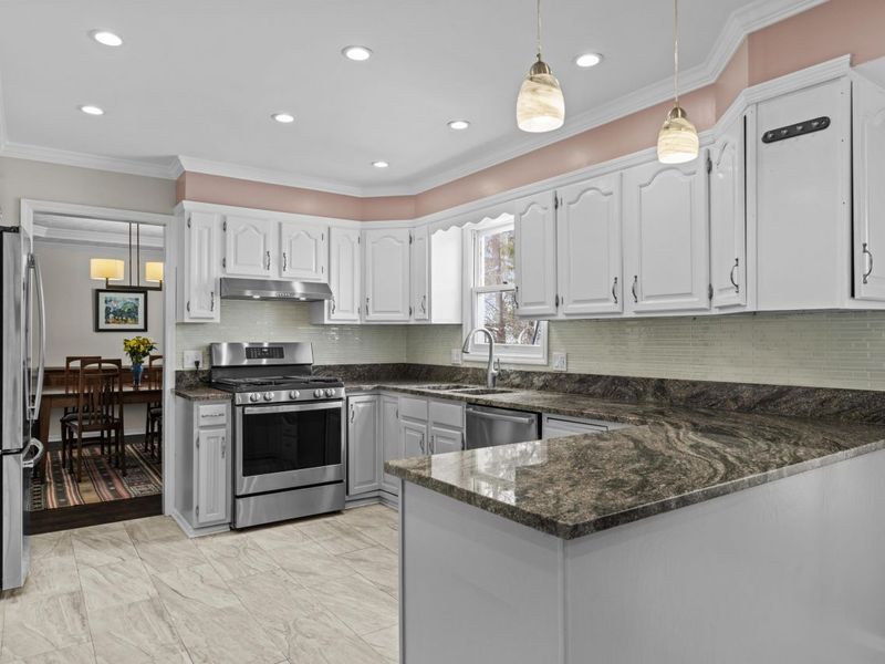 818 Werner Way, Columbus, OH 43085 Photo 11