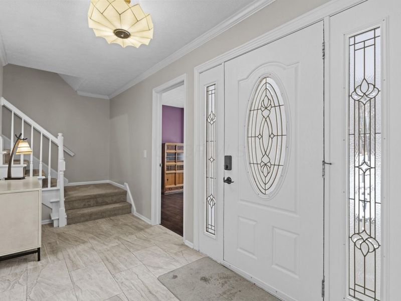 818 Werner Way, Columbus, OH 43085 Photo 2