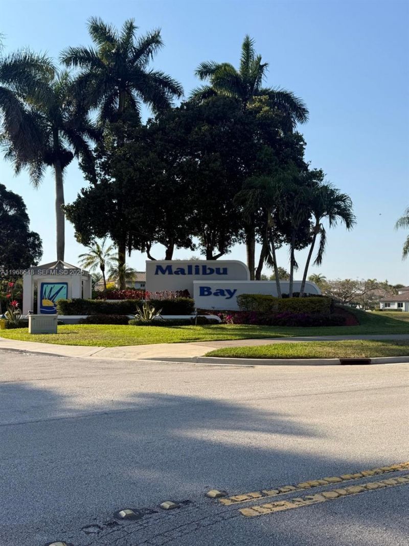 20874 NW 2nd St, Pembroke Pines, FL 33029 Photo