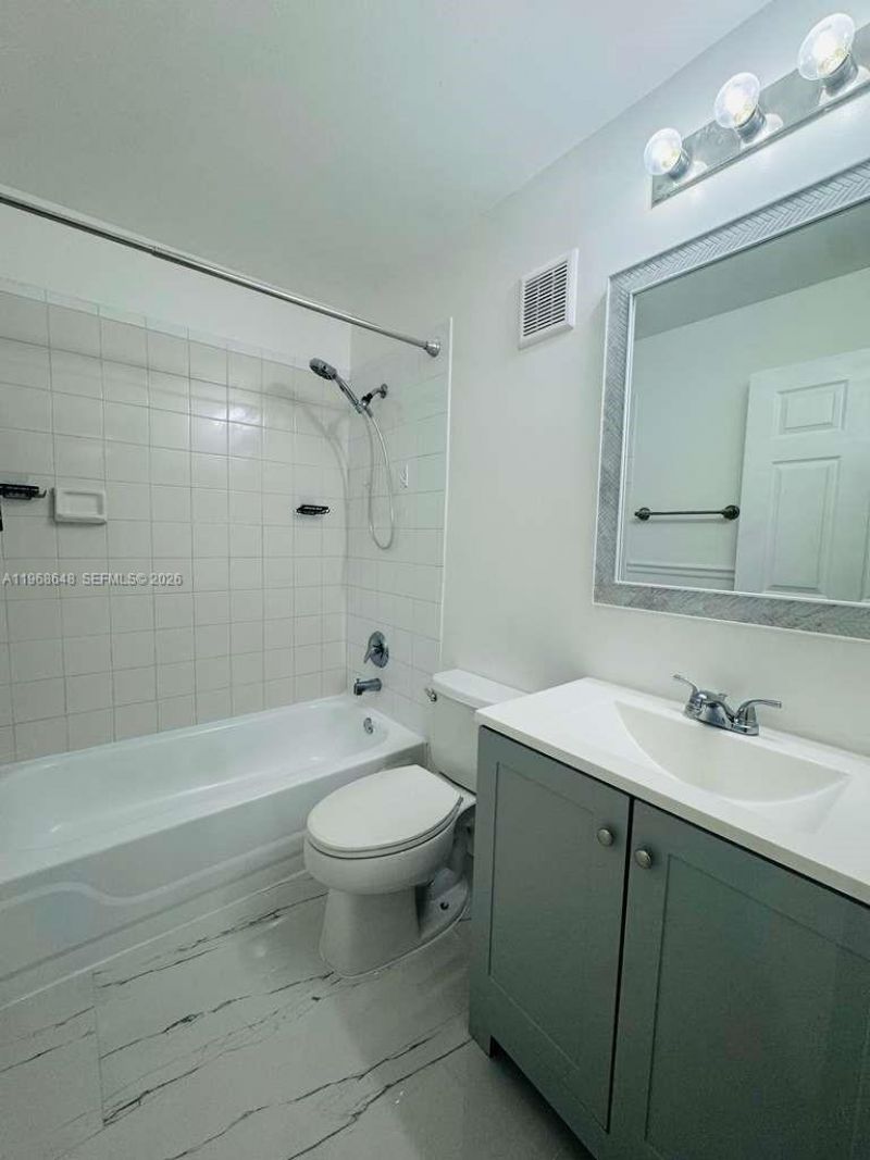 20874 NW 2nd St, Pembroke Pines, FL 33029 Photo