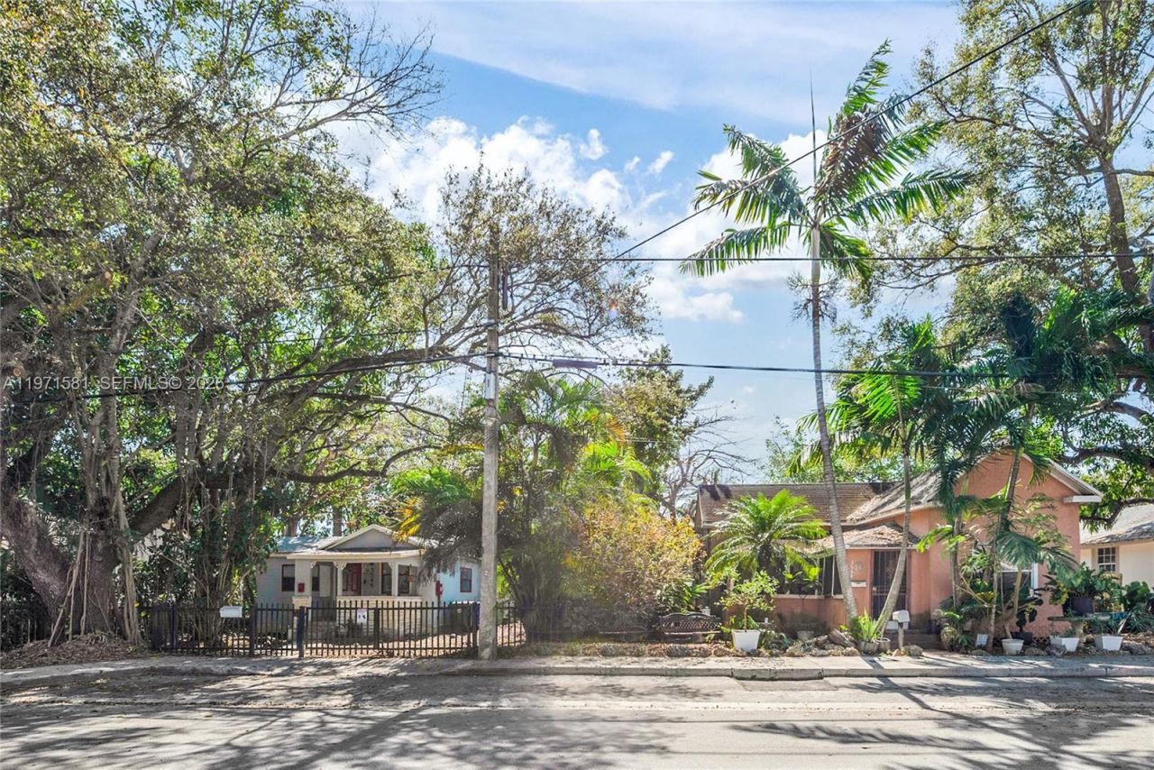 3544 William Ave, Miami, FL 33133 Photo