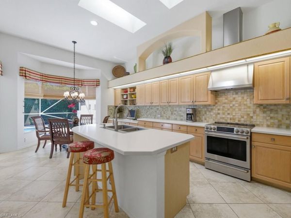 5835 Persimmon WAY, NAPLES, FL 34110